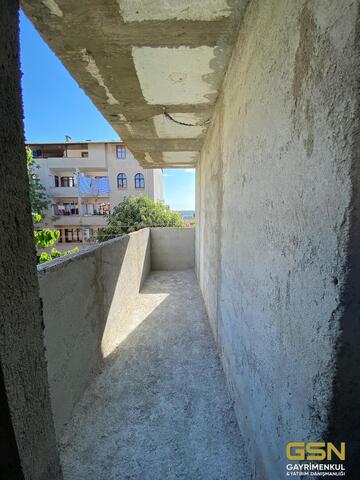 9-ÇAYIROVA YENİMAHALLE’DE MERKEZİ KONUMDA